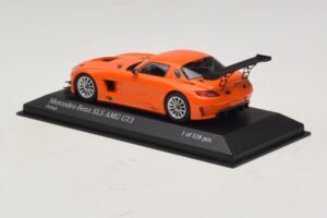 Mercedes SLS AMG GT3 Street Orange Minichamps 1:43 410113204 メタル - 画像 3/4