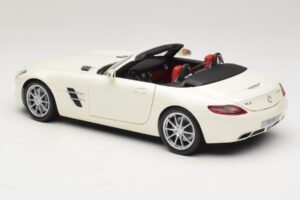 Mercedes SLS AMG ロードスター Mystic White II Minichamps 1:18 B66960079 メタル - 画像 7/9