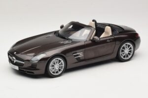 Mercedes SLS AMG Sepang Brown Minichamps 1:18 B66960080 メタル
