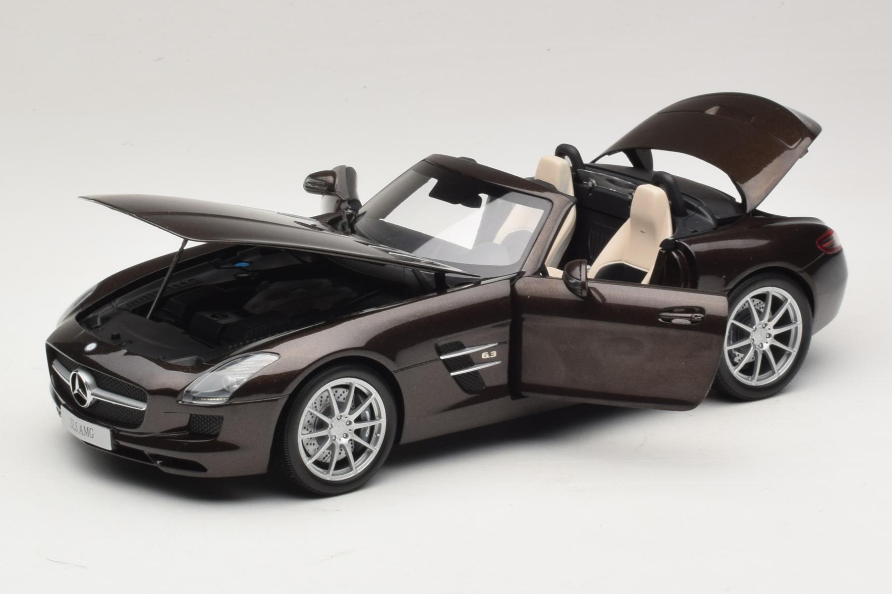 Minichamps メルセデスSLS AMG セパンブラウン1/18 Minichamps メルセデスSLS AMG セパンブラウン1/18