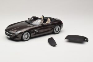 Mercedes SLS AMG Sepang Brown Minichamps 1:18 B66960080 メタル - 画像 3/9