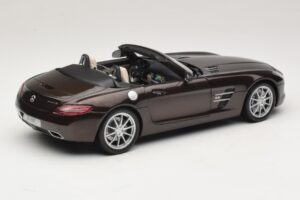 Mercedes SLS AMG Sepang Brown Minichamps 1:18 B66960080 メタル - 画像 4/9