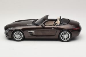 Mercedes SLS AMG Sepang Brown Minichamps 1:18 B66960080 メタル - 画像 5/9