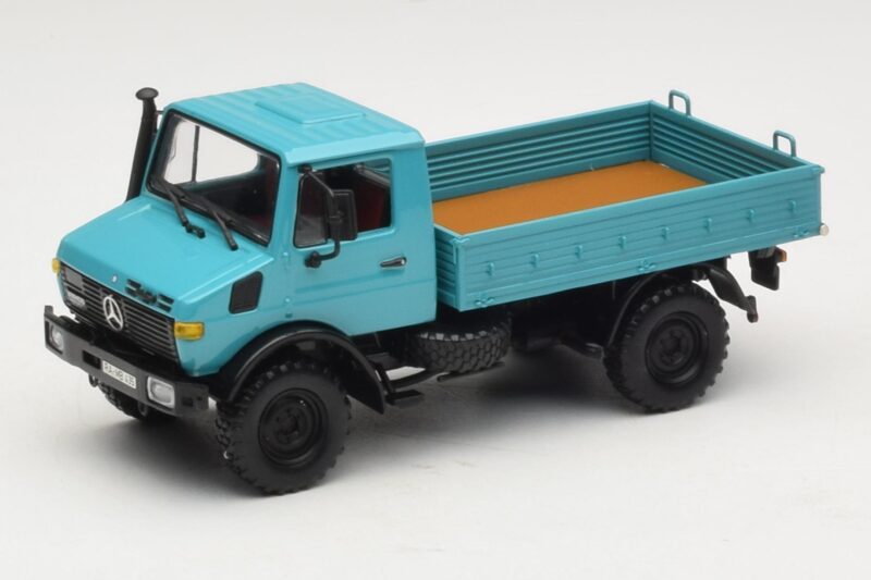 Mercedes Unimog 1300 L プラットフォームトラック ブルー Minichamps 1:43 439033020 メタル