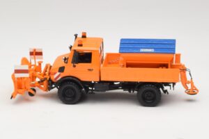 Mercedes Unimog 1300 L 除雪車 オレンジ Minichamps 1:43 439033060 メタル - 画像 3/6
