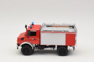 Mercedes Unimog 1300 L TLF 8/18 FF Oberammergau Minichamps 1:43 439033071 メタル - 画像 3/6