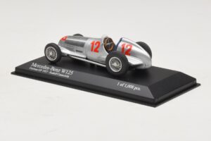 Mercedes W125 R. Caracciola German GP 1937 Minichamps 1:43 400370012 メタル - 画像 3/3