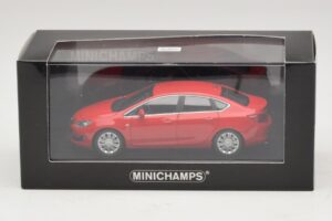 Opel Astra J レッド Minichamps 1:43 410042001 メタル - 画像 4/4