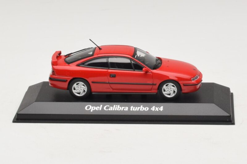 Opel Calibra Turbo 4x4 レッド Maxichamps 1:43 940045721 メタル
