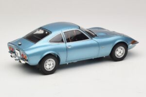 Opel GT Blue Metallic Minichamps 1:18 180049030 メタル - 画像 3/8