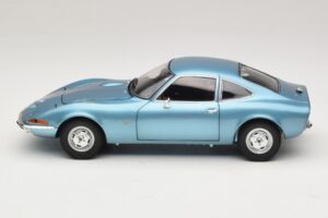 Opel GT Blue Metallic Minichamps 1:18 180049030 メタル - 画像 4/8