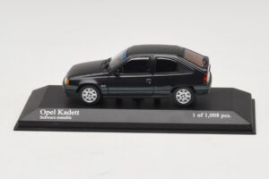 Opel Kadett E Black Metallic Minichamps 1:43 400045901 メタル