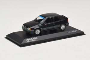 Opel Kadett E Black Metallic Minichamps 1:43 400045901 メタル - 画像 2/4