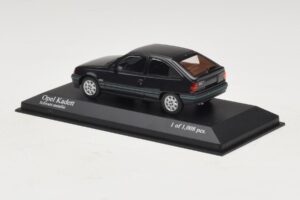 Opel Kadett E Black Metallic Minichamps 1:43 400045901 メタル - 画像 3/4
