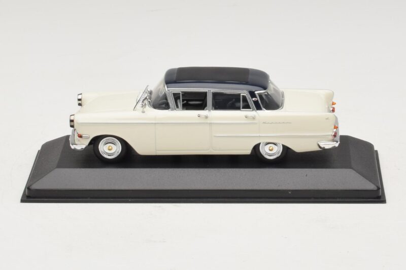 Opel Kapitan A ホワイト Minichamps 1:43 400048000 メタル