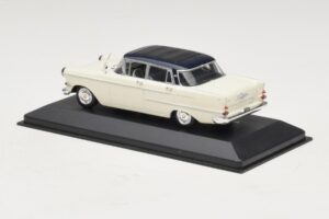 Opel Kapitan A ホワイト Minichamps 1:43 400048000 メタル - 画像 3/4