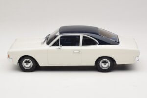 Opel Rekord C クーペ ホワイト ブルー Minichamps 1:18 107047021 レジン - 画像 3/6
