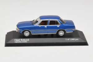 Opel Rekord D ブルーメタリック Minichamps 1:43 400044002 メタル