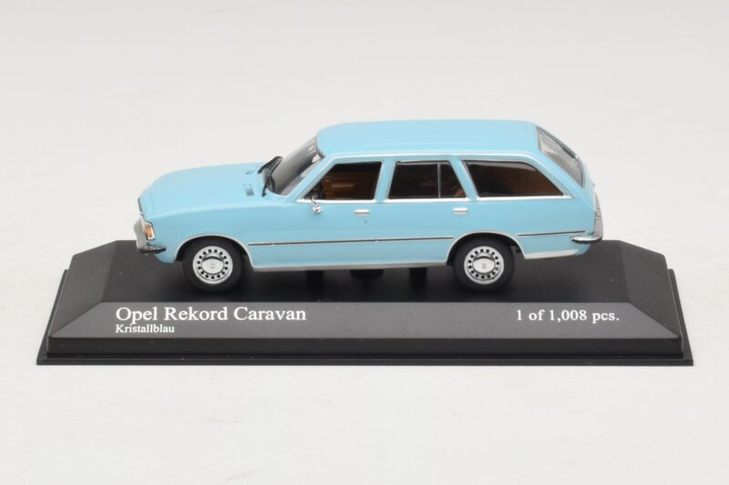 Opel Rekord D Caravan ライトブルー Minichamps 1:43 400044014 メタル