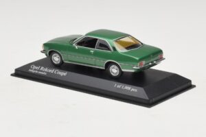 Opel Rekord D クーペ グリーンメタリック Minichamps 1:43 400044022 メタル - 画像 3/4