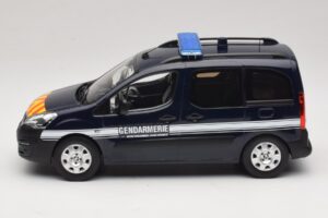 Peugeot Partner Gendarmerie ダークブルー Norev 1:18 184890 メタル - 画像 3/6