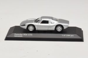 Porsche 904 GTS シルバー Minichamps 1:43 400065721 メタル