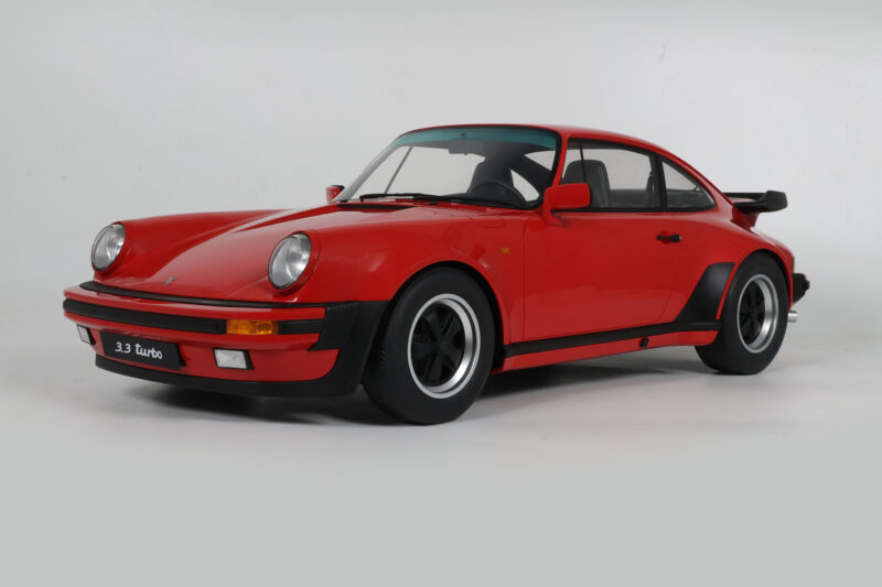 Porsche 911 930 Turbo 3.3 India Red GT Spirit 1:8 Porsche 911 930 Turbo 3.3 India Red GT Spirit 1:8 GTS802301 レジン