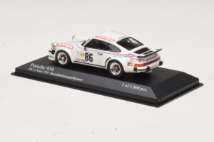Porsche 911 934 #86 Bourdillat / Ennequin 24 Hours of Le Mans 1979 Minichamps 1:43 400796486 メタル - 画像 3/4