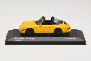 Porsche 911 964 Targa イエロー Minichamps 1:43 400061367 メタル
