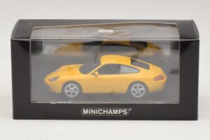 Porsche 911 991 Carrera イエロー Minichamps 1:43 410060221 メタル - 画像 4/4