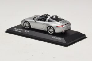 Porsche 911 991 Targa シルバー Minichamps 1:43 410062442 メタル - 画像 3/4