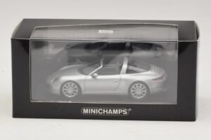 Porsche 911 991 Targa シルバー Minichamps 1:43 410062442 メタル - 画像 4/4