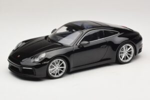 Porsche 911 992 Carrera 4S ブラック Minichamps 1:18 WAP0211120R992 メタル