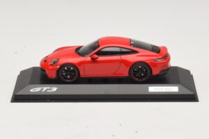 Porsche 911 992 GT3 Touring レッド Minichamps 1:43 WAP02012617-R1 メタル