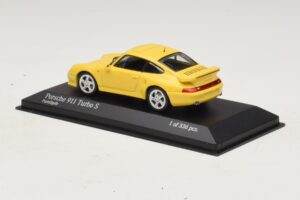 Porsche 911 993 Turbo S イエロー Minichamps 1:43 430069270 メタル - 画像 3/4