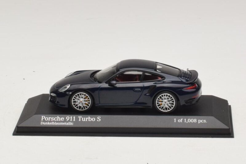 Porsche 911 996 ブルーメタリック Minichamps 1:43 400061180 メタル