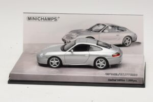 Porsche 911 996 Carrera 40周年記念 シルバー Minichamps 1:43 436061070 メタル