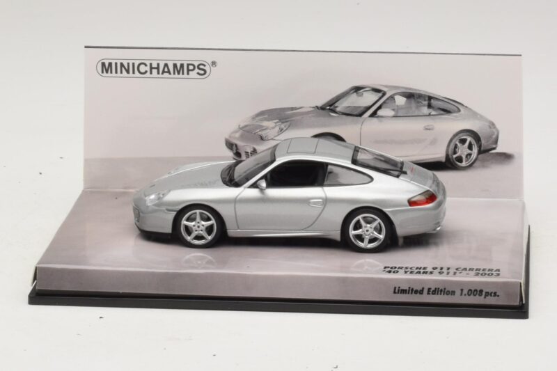 Porsche 911 996 Carrera 40周年記念 シルバー Minichamps 1:43 436061070 メタル