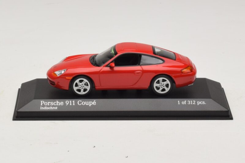 Porsche 911 996 レッド Minichamps 1:43 400061181 メタル