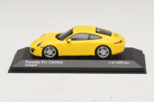 Porsche 911 996 イエロー Minichamps 1:43 400061182 メタル