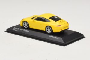 Porsche 911 996 イエロー Minichamps 1:43 400061182 メタル - 画像 3/4