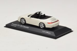 Porsche 911 997 Carrera 4S カブリオレ ホワイト Minichamps 1:43 400066431 メタル - 画像 3/4