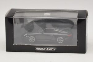 Porsche 911 997 Carrera Black Edition Minichamps 1:43 400066425 メタル - 画像 4/4