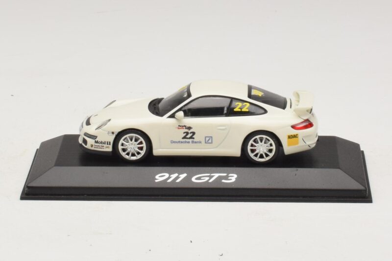 Porsche 911 997 GT3 #22 ホワイト Minichamps 1:43 WAP020102016 メタル