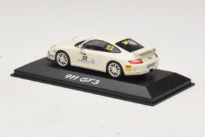 Porsche 911 997 GT3 #22 ホワイト Minichamps 1:43 WAP020102016 メタル - 画像 3/4