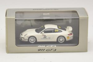 Porsche 911 997 GT3 #22 ホワイト Minichamps 1:43 WAP020102016 メタル - 画像 4/4