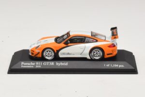 Porsche 911 997 GT3 R Hybrid Presentation 2010 Minichamps 1:43 410108900 メタル