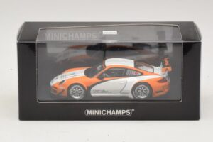 Porsche 911 997 GT3 R Hybrid Presentation 2010 Minichamps 1:43 410108900 メタル - 画像 4/4