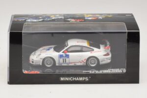 Porsche 911 997 GT3 RS #11 24 Hours Nurburgring 2010 Minichamps 1:43 437106711 メタル - 画像 4/5