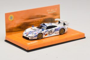 Porsche 911 GT1 #25 B. Wollek / T. Boutsen / H-J. Stuck 24 Hours of Le Mans 1996 Minichamps 1:43 403966625 メタル - 画像 2/5